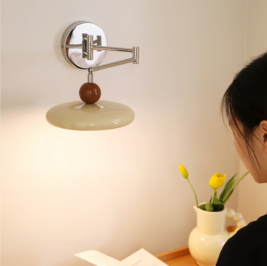 Lampa Ścienna Lola z Ruchomym Ramieniem