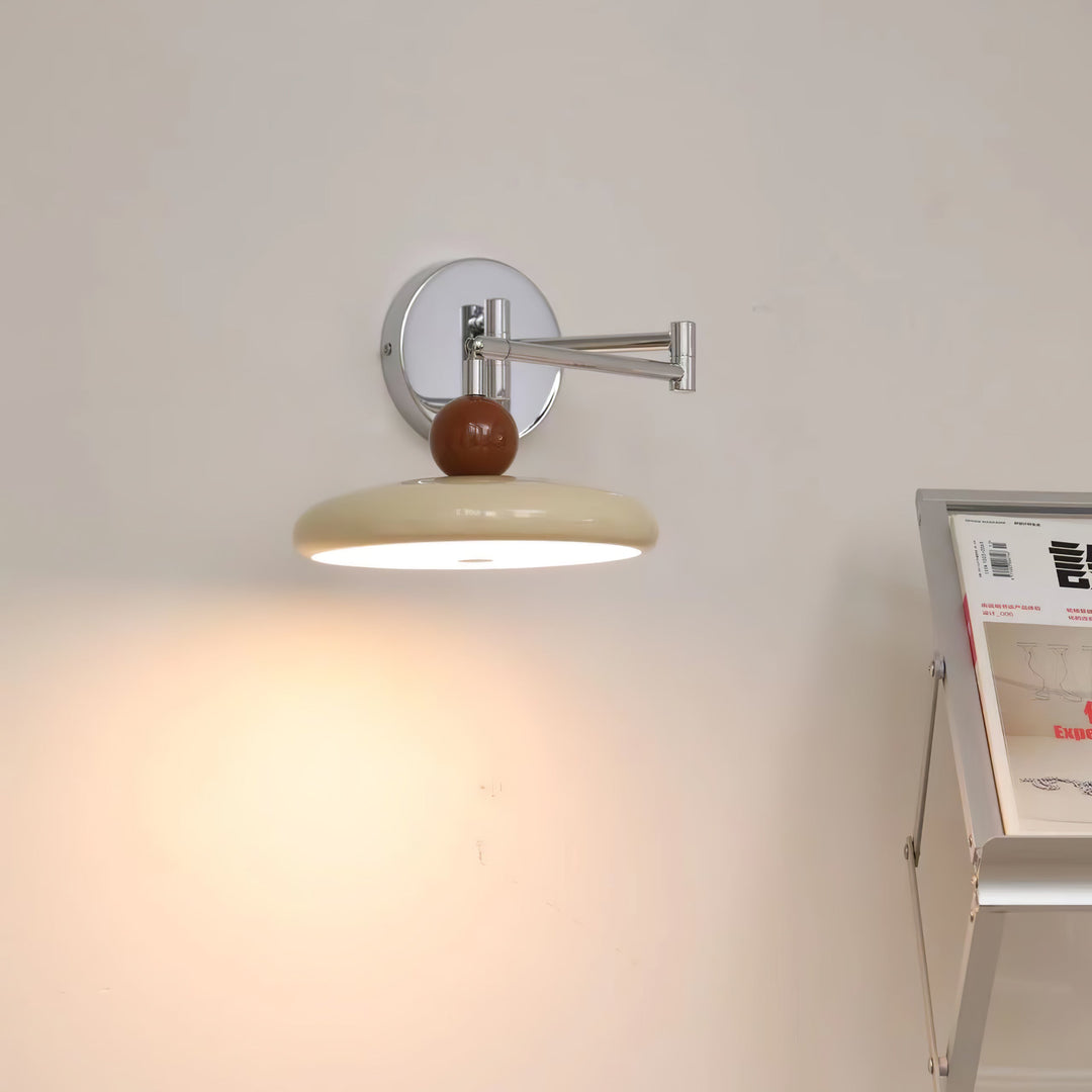 Lampa Ścienna Lola z Ruchomym Ramieniem