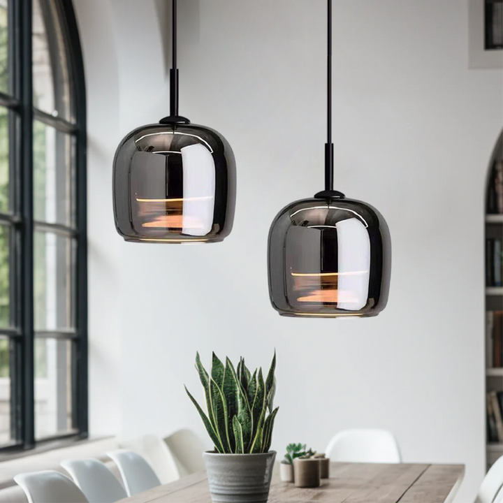 Skandynawska czarna szklana lampa wisząca