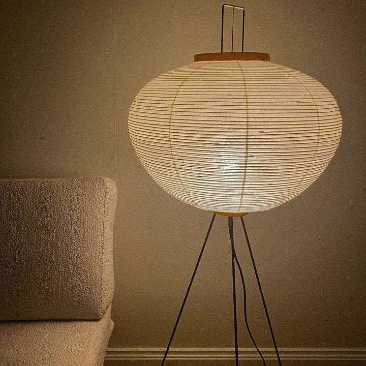 Lampa podłogowa z papieru ryżowego