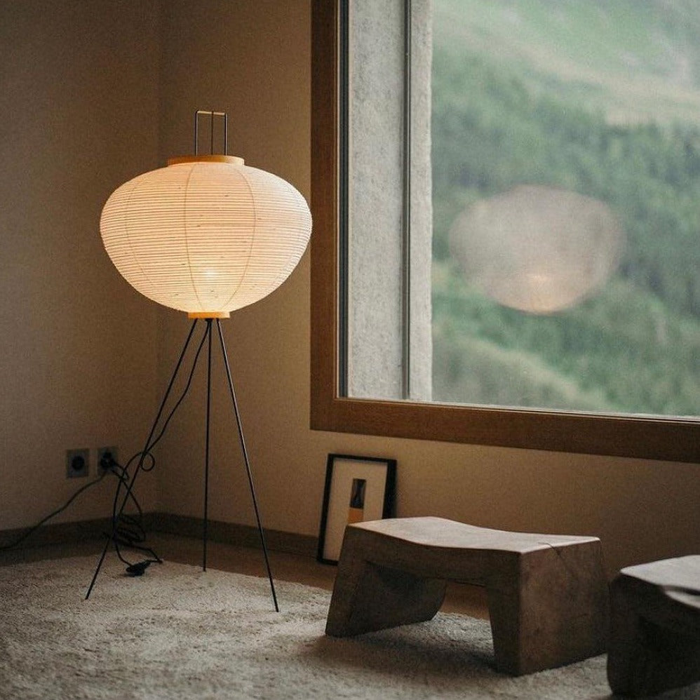 Lampa podłogowa z papieru ryżowego