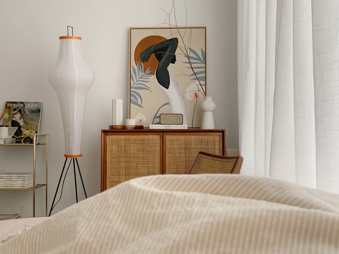 Lampa podłogowa z papieru ryżowego