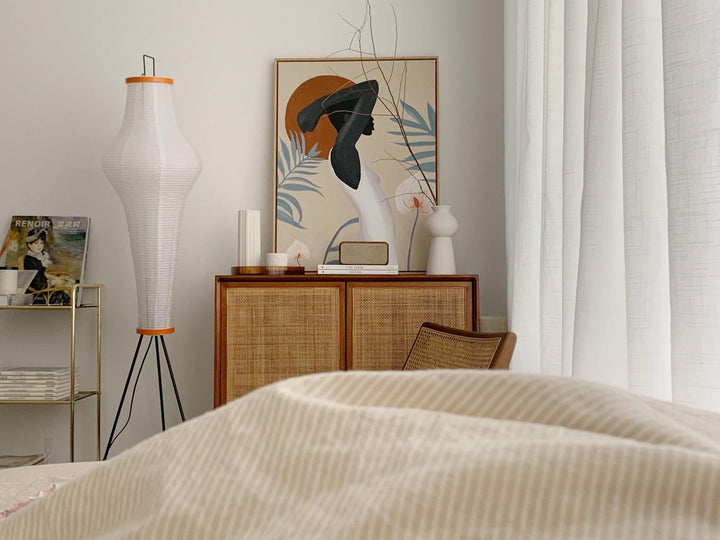 Lampa podłogowa z papieru ryżowego