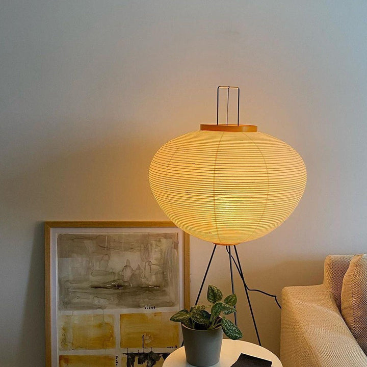 Lampa podłogowa z papieru ryżowego