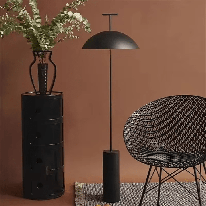 Minimalistyczna skandynawska lampa podłogowa