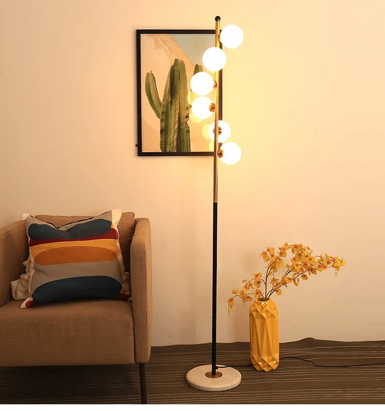 Nordycka szklana lampa podłogowa
