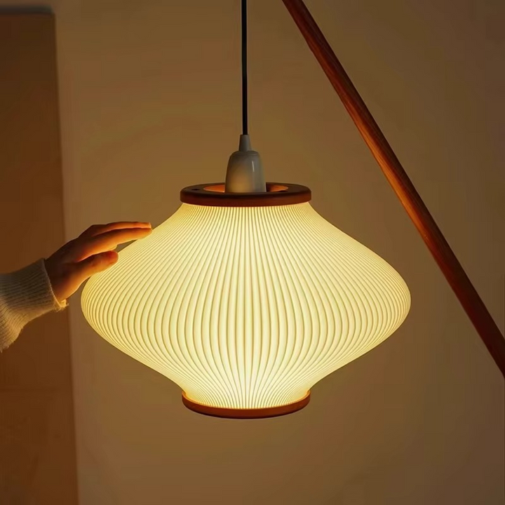 Lampa podłogowa w stylu średniowiecznym