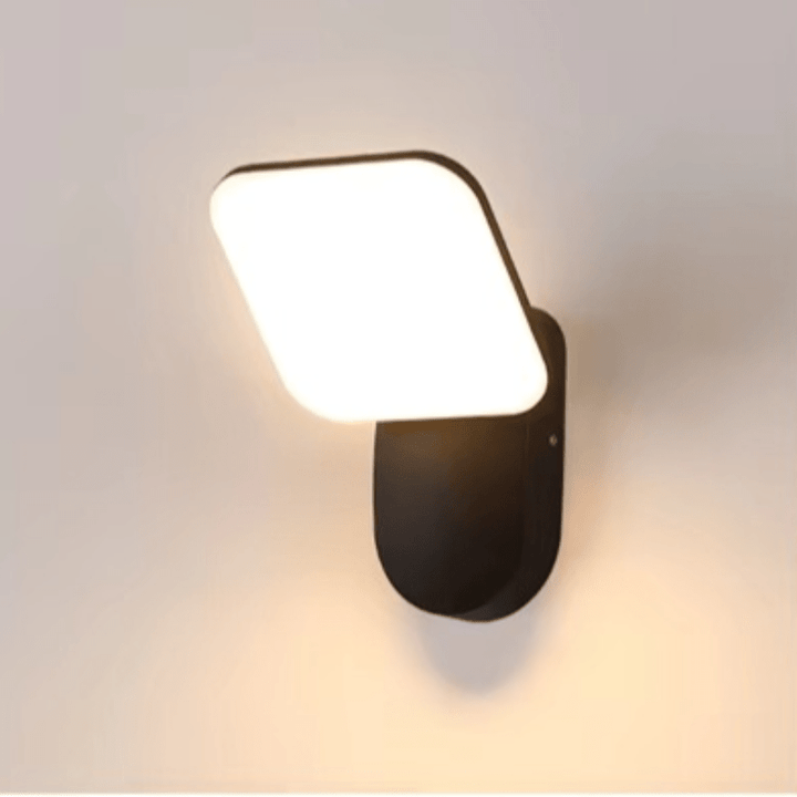Lampa ścienna LED z czujnikiem ruchu