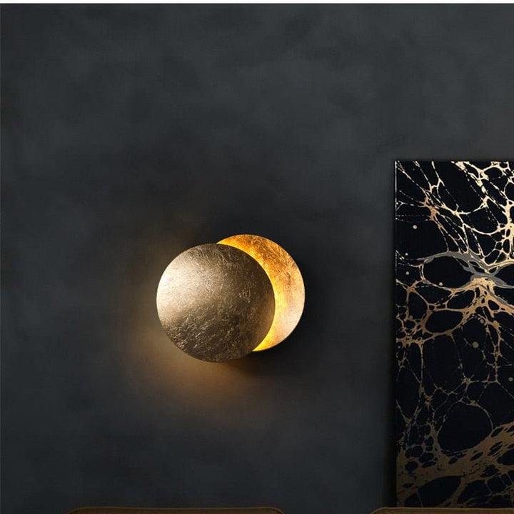 EclipseLamp™ - Lampa ścienna z zaćmieniem