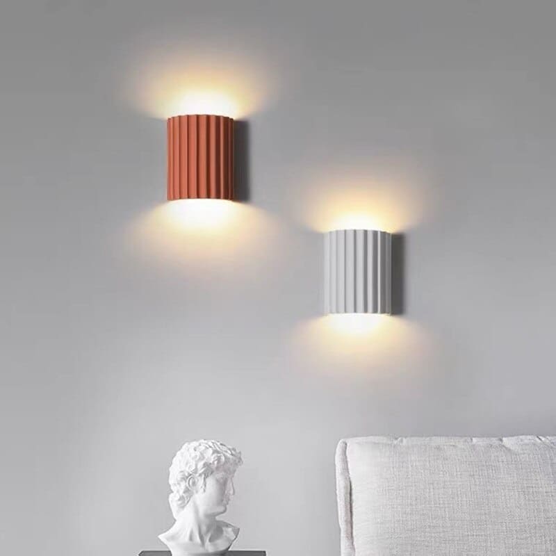 Nowoczesna półokrągła lampa ścienna z żywicy do salonu