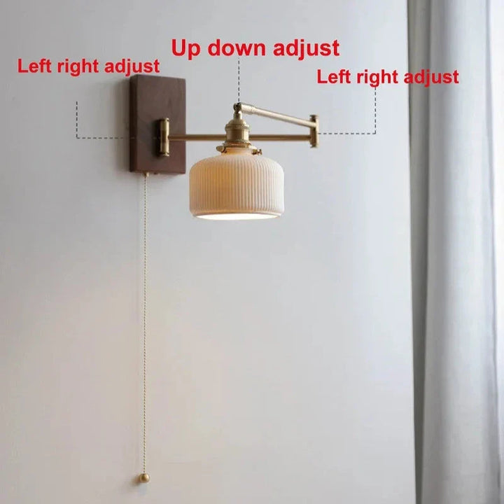 Kremowa Lampa Ścienna z Drewnianą Płytą