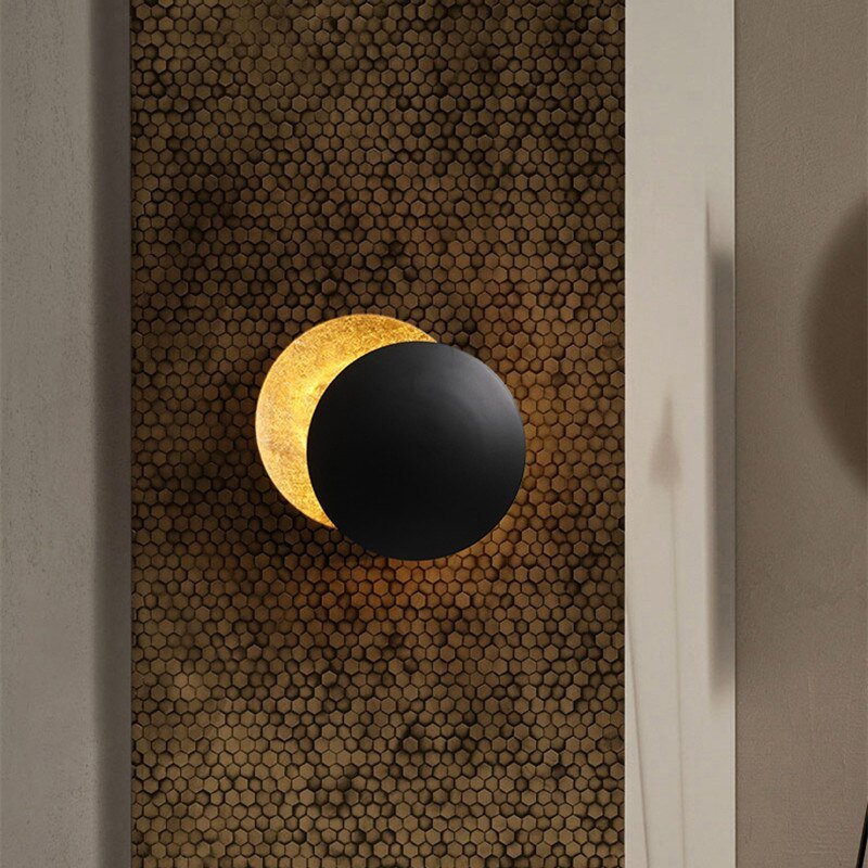 EclipseLamp™ - Lampa ścienna z zaćmieniem