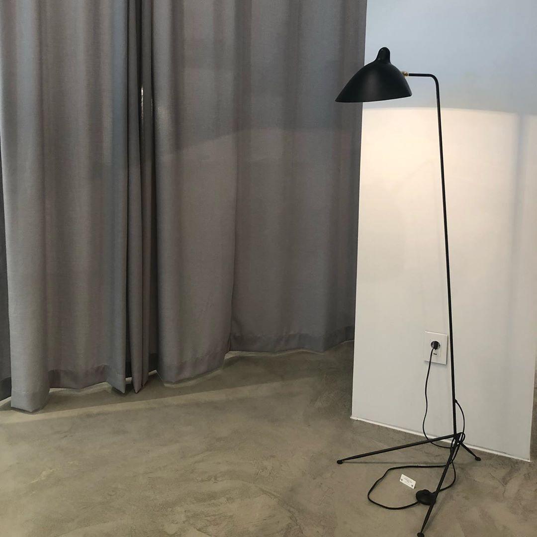 Lampa podłogowa Serge Mouille