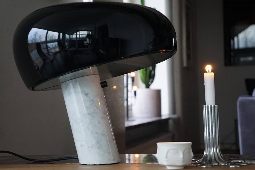 Marmurowa lampa dekoracyjna stołowa