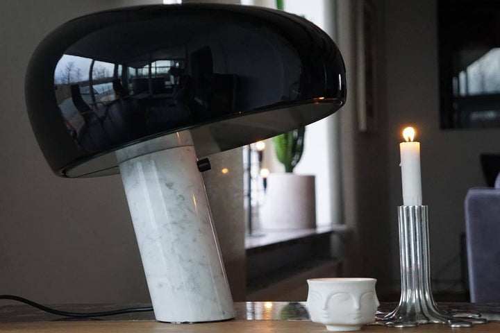 Marmurowa lampa dekoracyjna stołowa