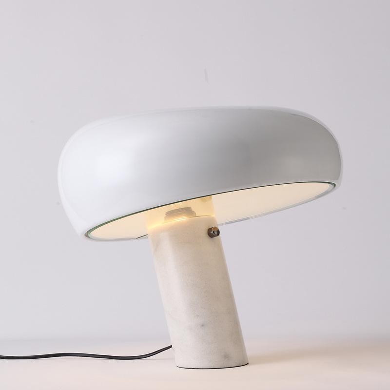 Marmurowa lampa dekoracyjna stołowa
