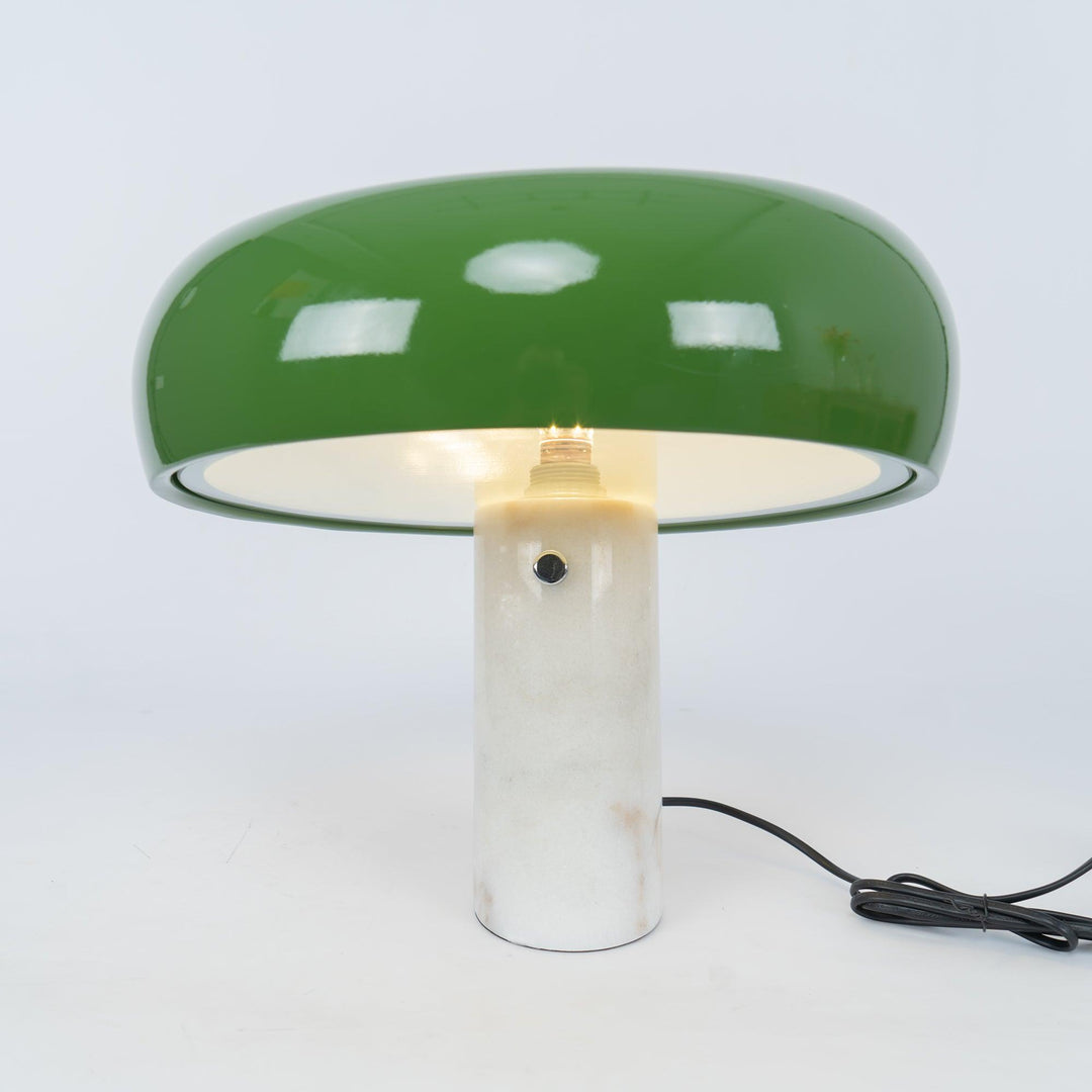 Marmurowa lampa dekoracyjna stołowa