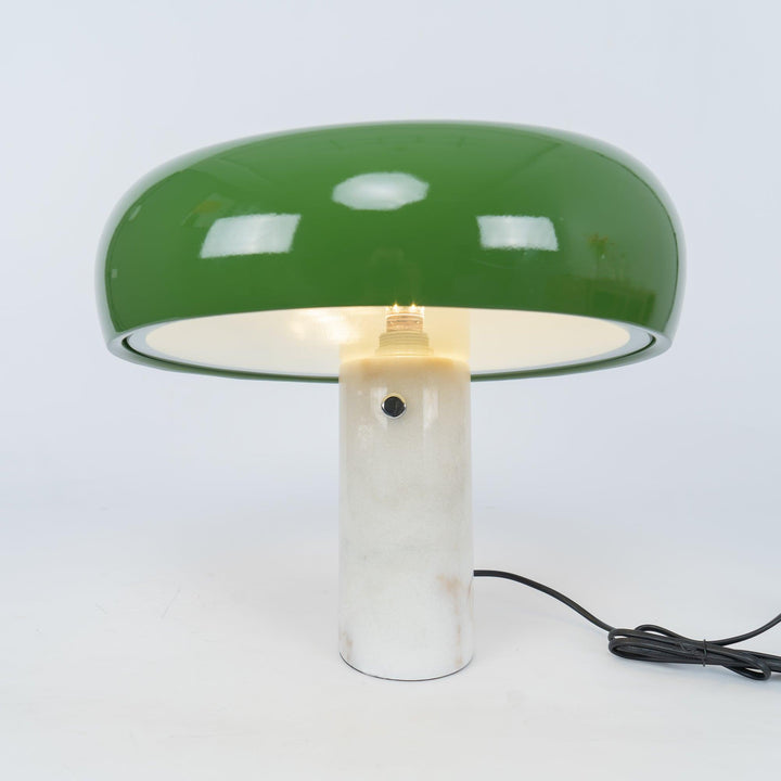 Marmurowa lampa dekoracyjna stołowa