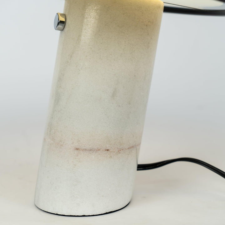 Marmurowa lampa dekoracyjna stołowa