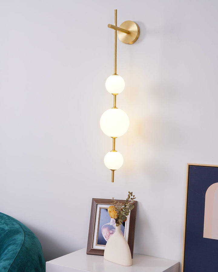 Pionowa Lampa Ścienna z Szklanym Kule