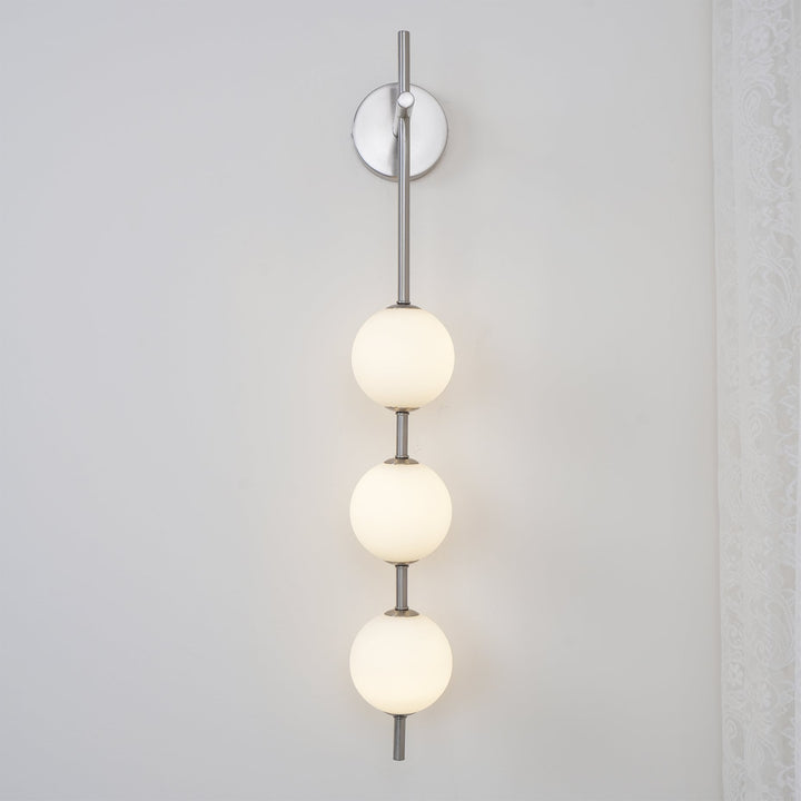 Pionowa Lampa Ścienna z Szklanym Kule