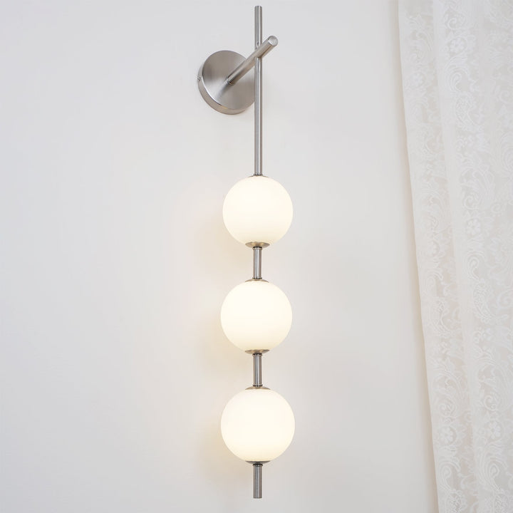 Pionowa Lampa Ścienna z Szklanym Kule
