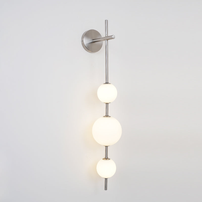 Pionowa Lampa Ścienna z Szklanym Kule