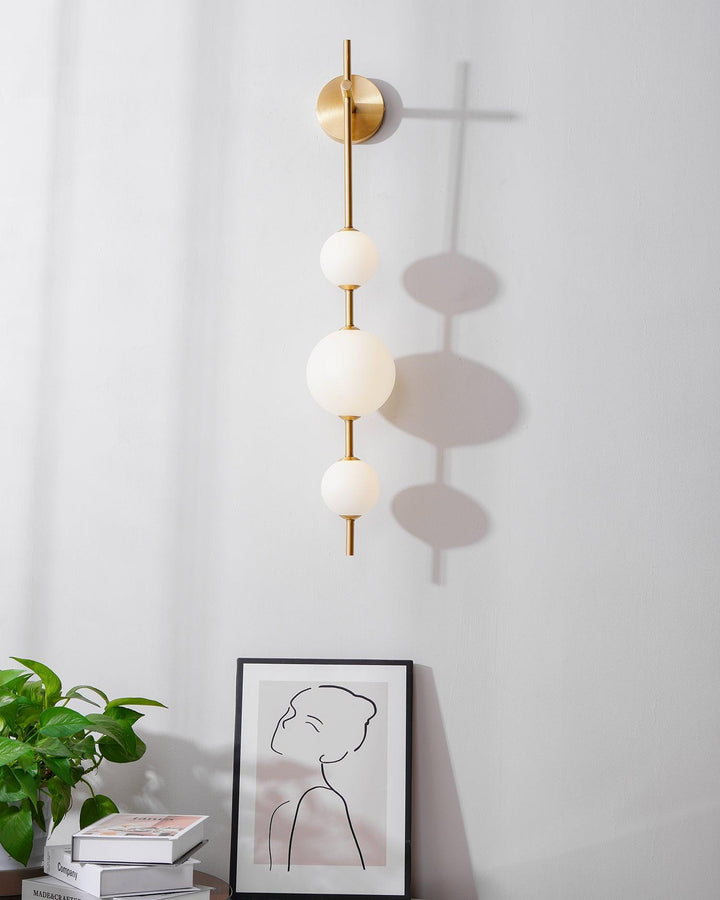 Pionowa Lampa Ścienna z Szklanym Kule