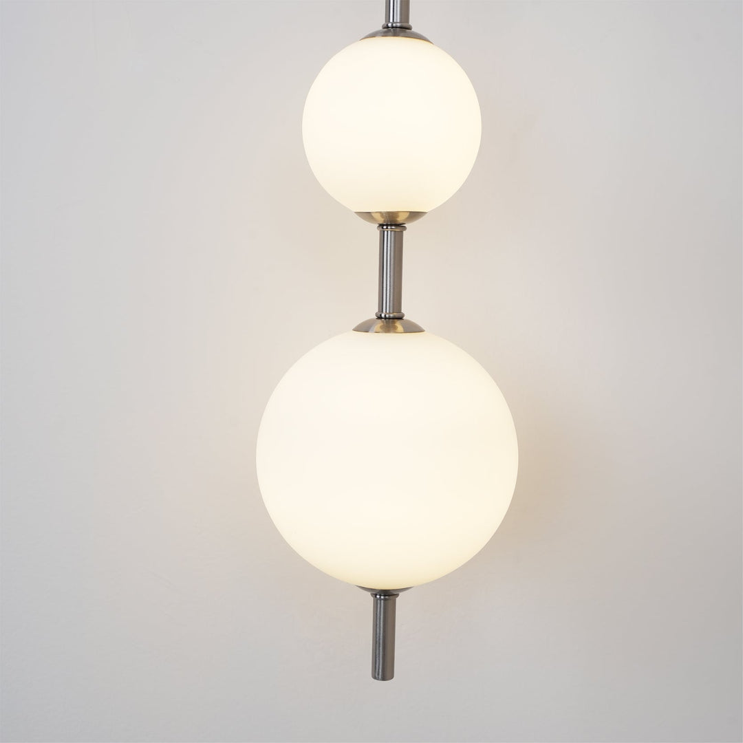 Pionowa Lampa Ścienna z Szklanym Kule