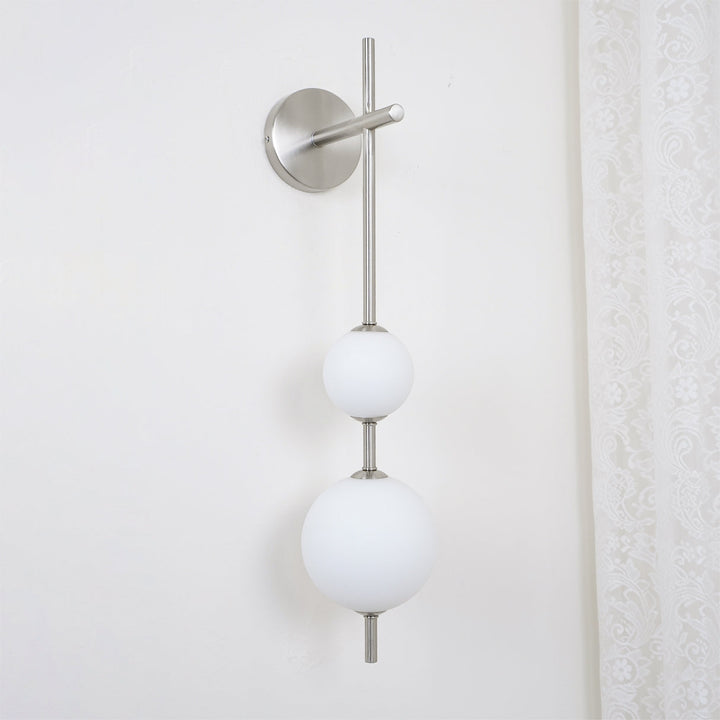 Pionowa Lampa Ścienna z Szklanym Kule