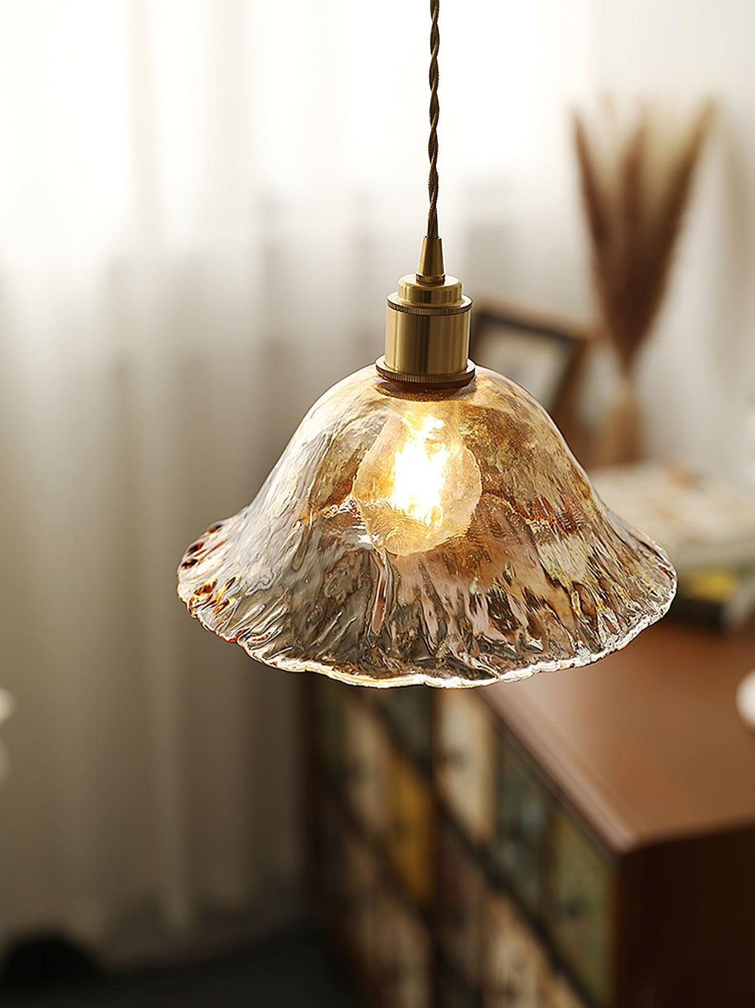 Vintage brązowa szklana lampa wisząca