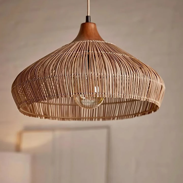 Lampa wisząca z rattanu