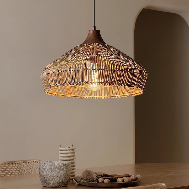 Lampa wisząca z rattanu