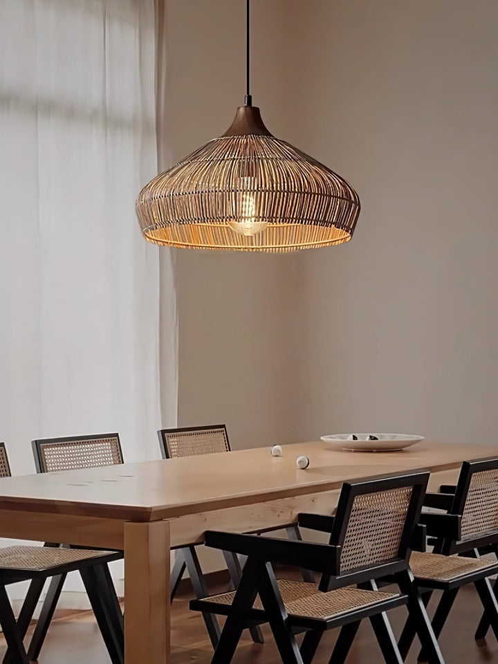 Lampa wisząca z rattanu
