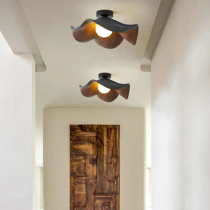 Skandynawska lampa sufitowa Lotus z żywicy