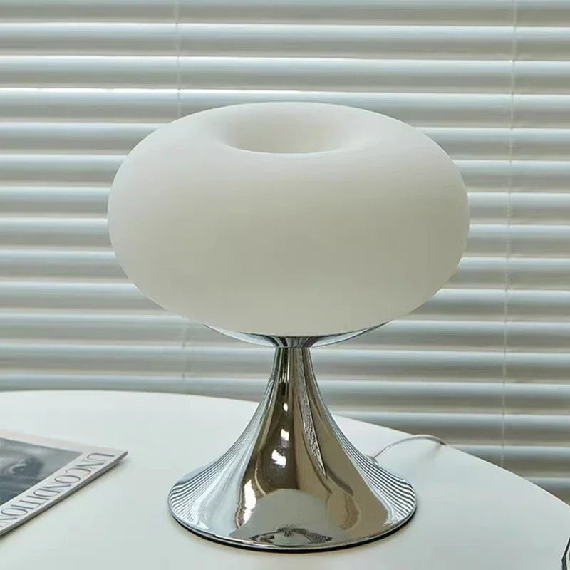 Antyczna Lampa Stołowa Jabłko
