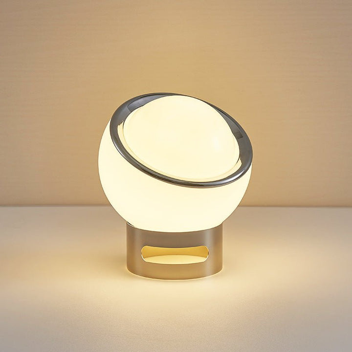 Lampa stołowa Bauhaus z francuskiego opalu