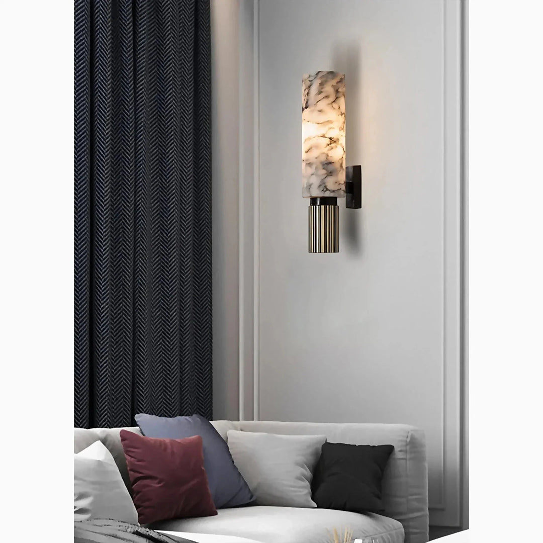 Marmurowa lampa ścienna