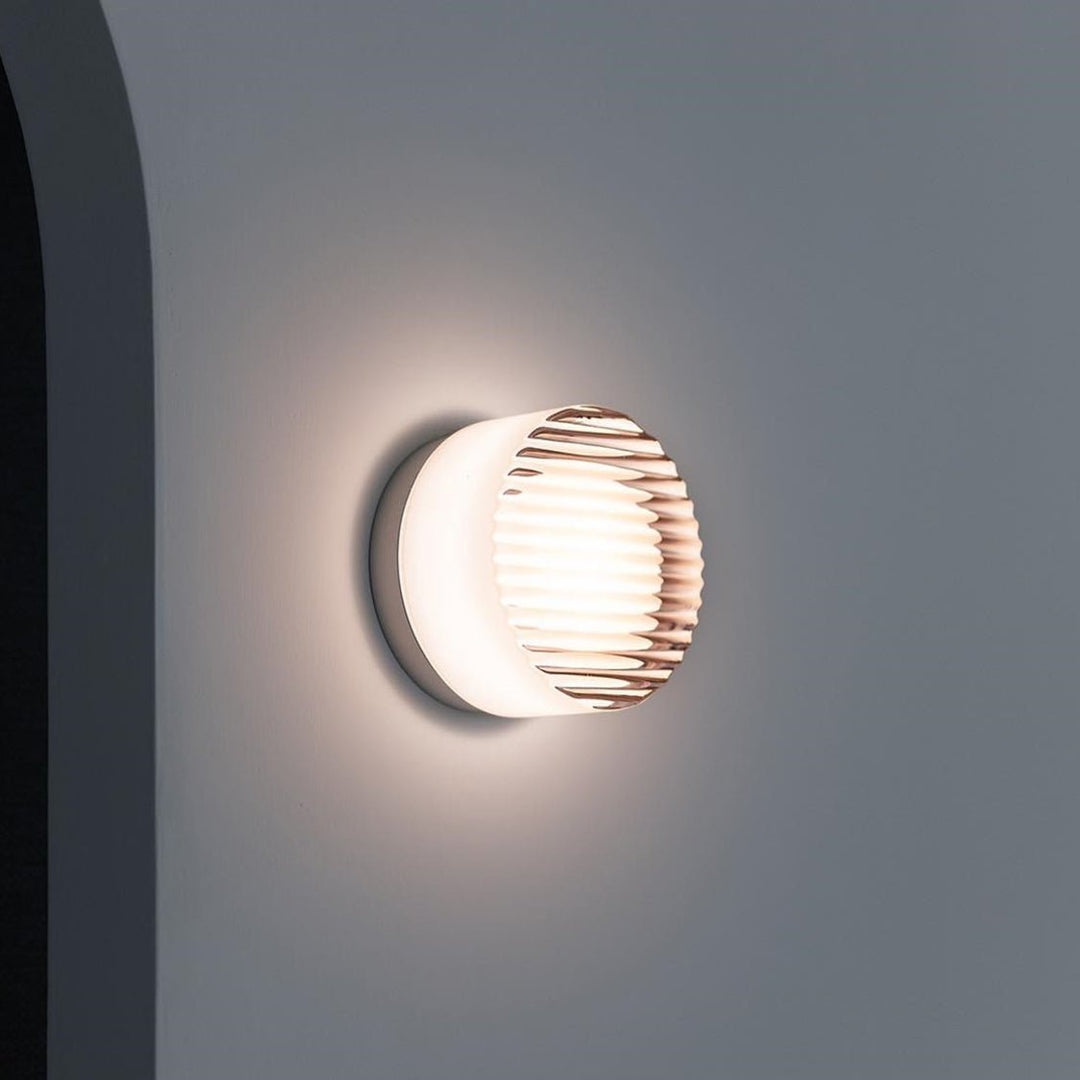 Nowoczesna lampa ścienna LED do wnętrz i na zewnątrz