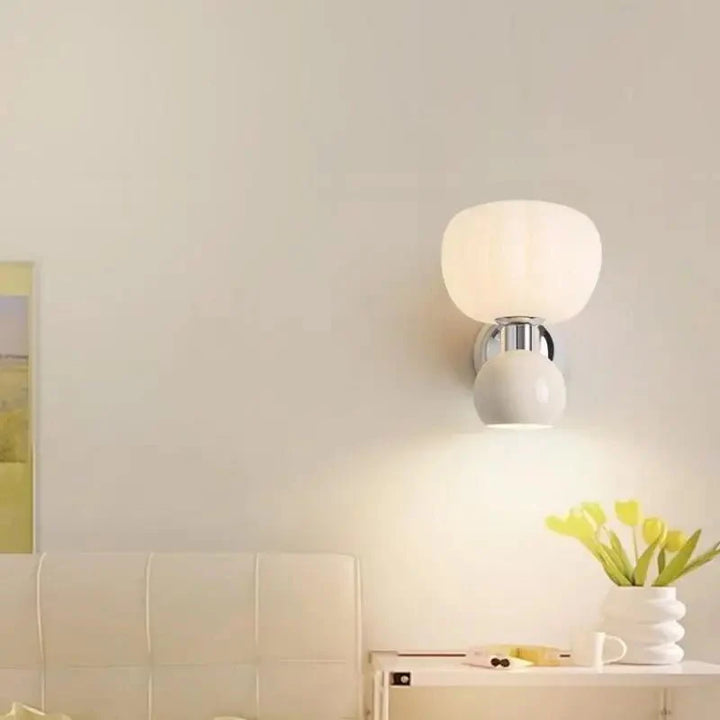 Nowoczesne lampy ścienne LED w kolorze kremowym