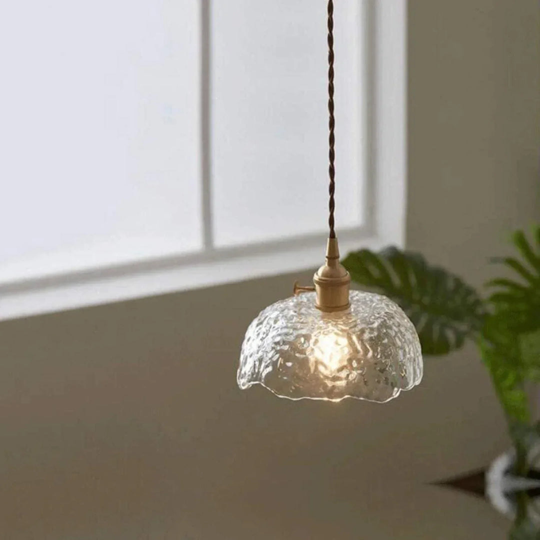 Nieregularna lampa wisząca z mosiężnego szkła