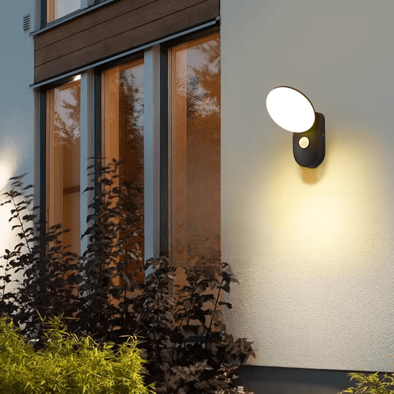Lampa ścienna LED z czujnikiem ruchu
