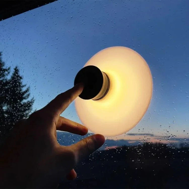 Lampka LED z przyssawką
