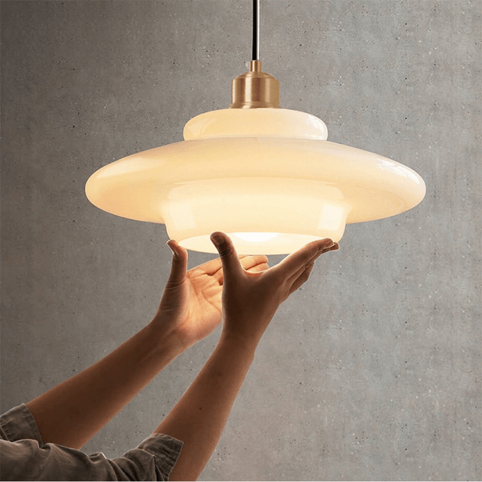 Biała Szklana Lampa Wisząca