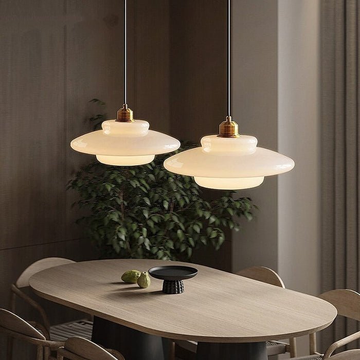 Biała Szklana Lampa Wisząca