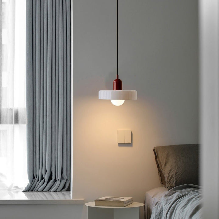 Lampa wisząca Bauhaus z kolorowego szkła