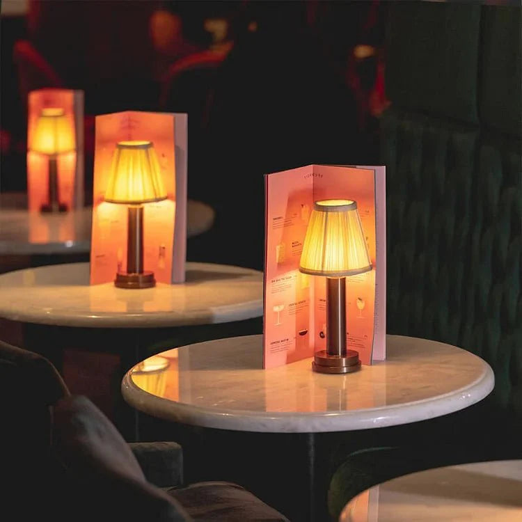 LED bezprzewodowa metalowa lampa stołowa