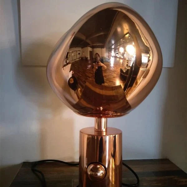 Lampa stołowa Melt