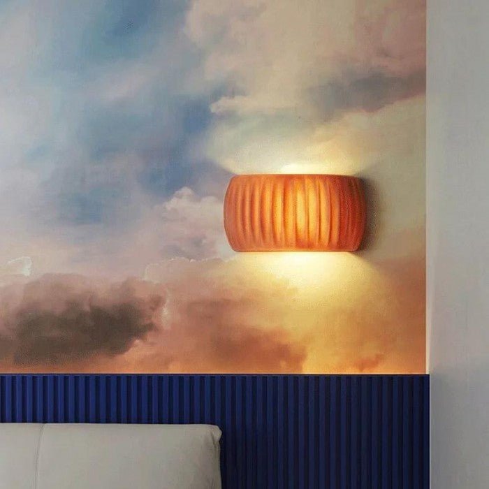 Nowoczesna lampa ścienna z żywicy w stylu Art Deco