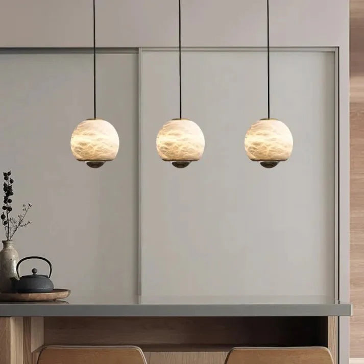 Nordycka Marmurowa Lampa Wisząca z Alabastru